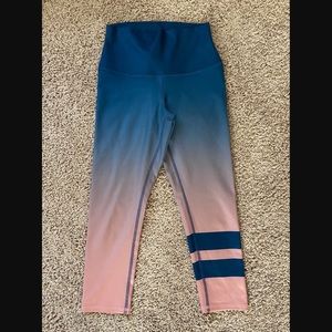 Alo Yoga Activewear Cropped/Capri Pants